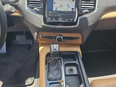 More photos of 2019 Volvo XC90 T6 Inscription at Gravity Autos Chicago, IL
