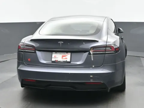 More photos of 2022 Tesla Model S at Gravity Autos Chicago, IL