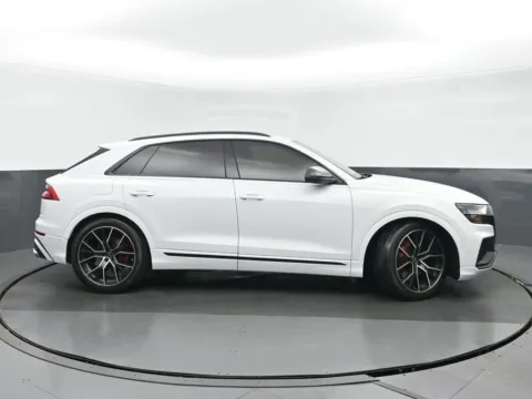 Photos of 2023 Audi SQ8 4.0T Prestige for sale in Highland Park, IL at Gravity Autos Chicago