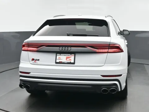 More photos of 2023 Audi SQ8 4.0T Prestige at Gravity Autos Chicago, IL