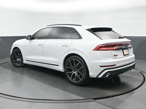 More photos of 2023 Audi SQ8 4.0T Prestige at Gravity Autos Chicago, IL