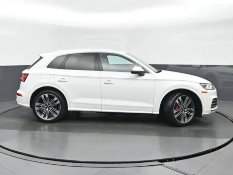 Photos of 2019 Audi SQ5 3.0T Premium Plus for sale in Highland Park, IL at Gravity Autos Chicago