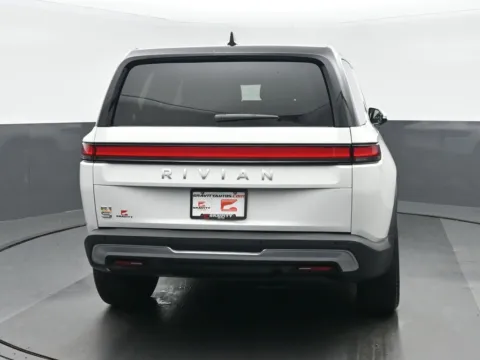 More photos of 2024 Rivian R1S Adventure at Gravity Autos Chicago, IL