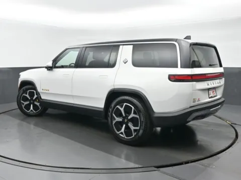 More photos of 2024 Rivian R1S Adventure at Gravity Autos Chicago, IL