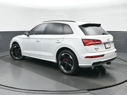 More photos of 2019 Audi SQ5 3.0T Prestige at Gravity Autos Chicago, IL
