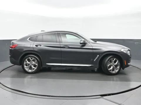 Photos of 2020 BMW X4 xDrive30i for sale in Highland Park, IL at Gravity Autos Chicago
