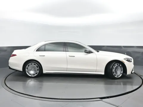 Photos of 2022 Mercedes-Benz S-Class S 580 for sale in Highland Park, IL at Gravity Autos Chicago