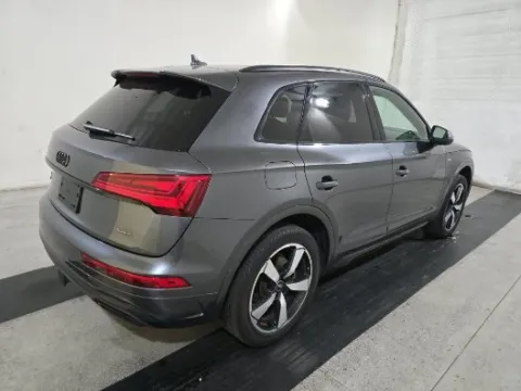 Photos of 2022 Audi Q5 45 S line Premium Plus for sale in Highland Park, IL at Gravity Autos Chicago