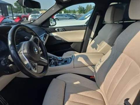 Another view of 2022 BMW X6 M50i for sale in Highland Park, IL at Gravity Autos Chicago
