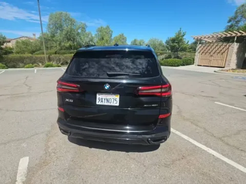 Photos of 2022 BMW X5 xDrive40i for sale in Highland Park, IL at Gravity Autos Chicago