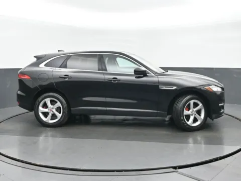 Photos of 2020 Jaguar F-PACE 25t Premium for sale in Highland Park, IL at Gravity Autos Chicago