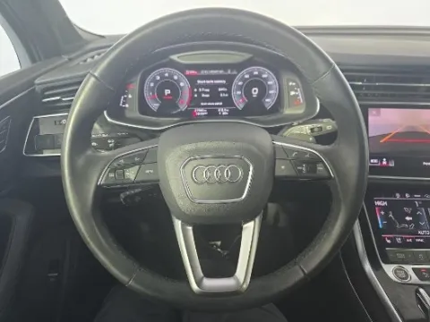More photos of 2022 Audi Q7 55 Premium Plus at Gravity Autos Chicago, IL