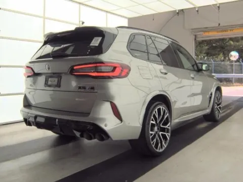 Photos of 2022 BMW X5 M for sale in Highland Park, IL at Gravity Autos Chicago