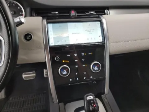 More photos of 2021 Land Rover Discovery Sport S R-Dynamic at Gravity Autos Chicago, IL