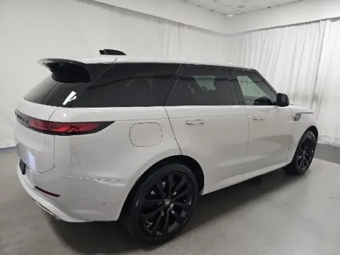 Photos of 2024 Land Rover Range Rover Sport Dynamic for sale in Highland Park, IL at Gravity Autos Chicago