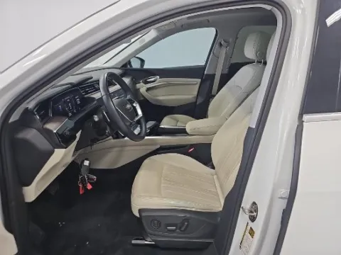 Another view of 2022 Audi e-tron Premium Plus for sale in Highland Park, IL at Gravity Autos Chicago