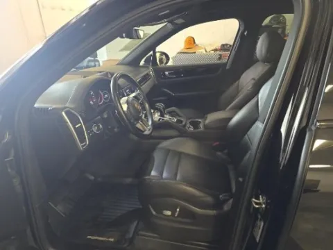 Another view of 2020 Porsche Cayenne for sale in Highland Park, IL at Gravity Autos Chicago