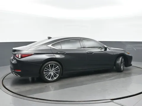 Another view of 2022 Lexus ES 350 for sale in Highland Park, IL at Gravity Autos Chicago