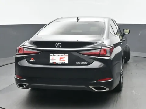 More photos of 2022 Lexus ES 350 at Gravity Autos Chicago, IL