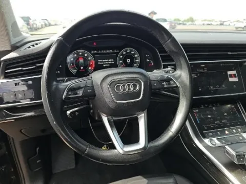 More photos of 2021 Audi Q7 55 Premium Plus at Gravity Autos Chicago, IL