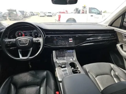 More photos of 2021 Audi Q7 55 Premium Plus at Gravity Autos Chicago, IL