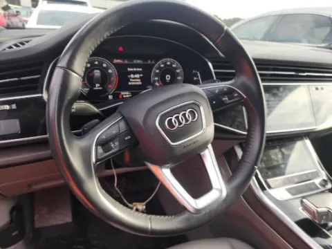 More photos of 2020 Audi Q7 55 Premium Plus at Gravity Autos Chicago, IL