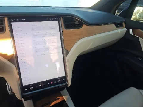 More photos of 2020 Tesla Model X Performance at Gravity Autos Chicago, IL