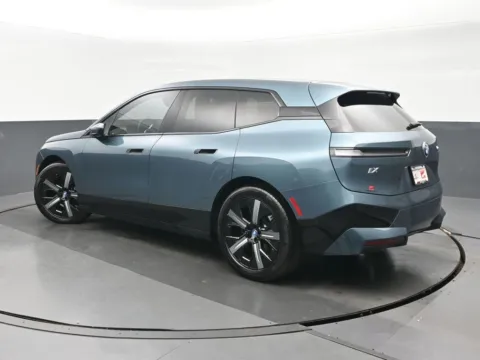 More photos of 2022 BMW iX xDrive50 at Gravity Autos Chicago, IL