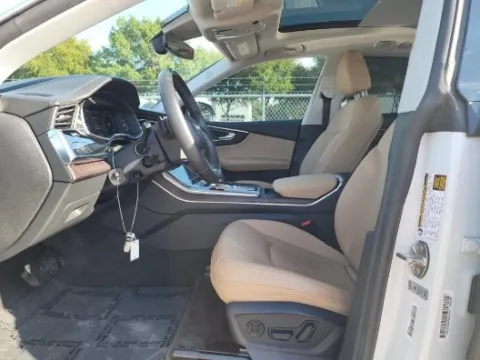Another view of 2019 Audi Q8 3.0T Prestige for sale in Highland Park, IL at Gravity Autos Chicago