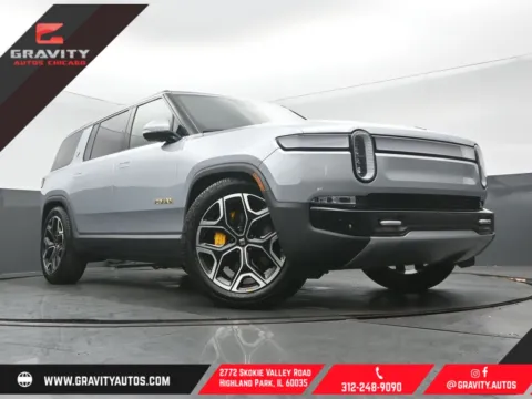 White 2023 Rivian R1S Adventure for sale in Highland Park, IL