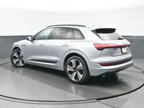 More photos of 2022 Audi e-tron Premium Plus at Gravity Autos Chicago, IL