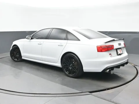 More photos of 2014 Audi S6 4.0T Prestige at Gravity Autos Chicago, IL