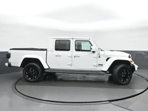 Photos of 2021 Jeep Gladiator High Altitude for sale in Highland Park, IL at Gravity Autos Chicago