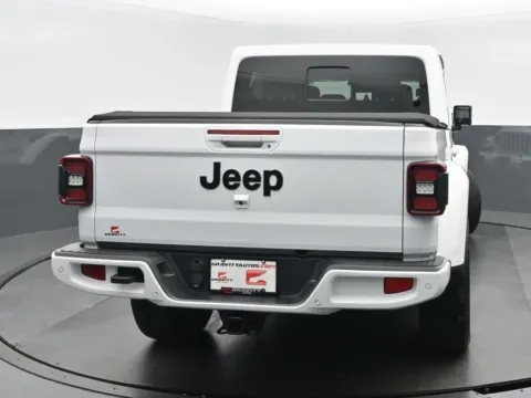 More photos of 2021 Jeep Gladiator High Altitude at Gravity Autos Chicago, IL