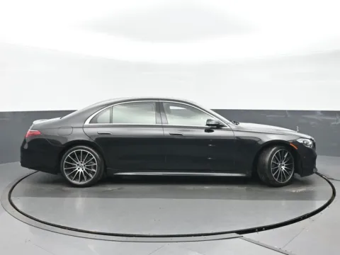 Photos of 2022 Mercedes-Benz S-Class S 580 for sale in Highland Park, IL at Gravity Autos Chicago