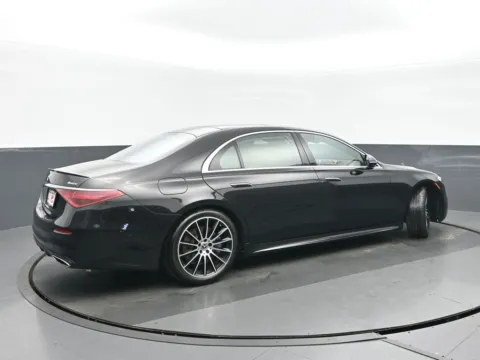 Another view of 2022 Mercedes-Benz S-Class S 580 for sale in Highland Park, IL at Gravity Autos Chicago