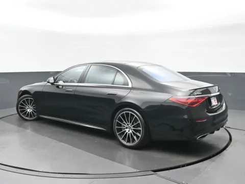 More photos of 2022 Mercedes-Benz S-Class S 580 at Gravity Autos Chicago, IL