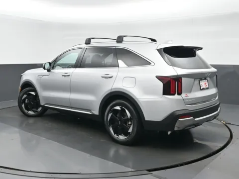 More photos of 2025 Kia Sorento Hybrid SX Prestige at Gravity Autos Chicago, IL
