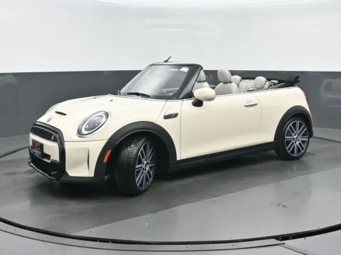 Another view of 2023 MINI Cooper S for sale in Highland Park, IL at Gravity Autos Chicago
