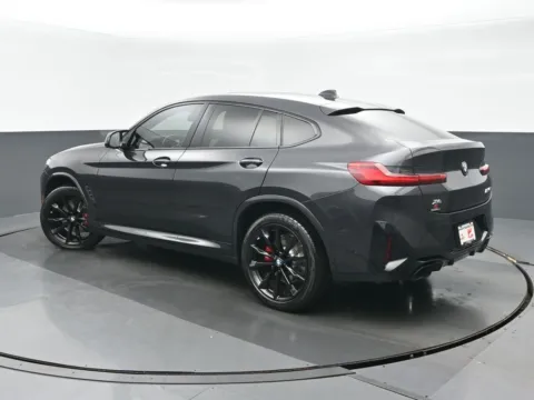 More photos of 2022 BMW X4 M40i at Gravity Autos Chicago, IL