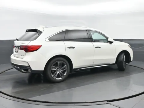 Another view of 2018 Acura MDX 3.5L for sale in Highland Park, IL at Gravity Autos Chicago
