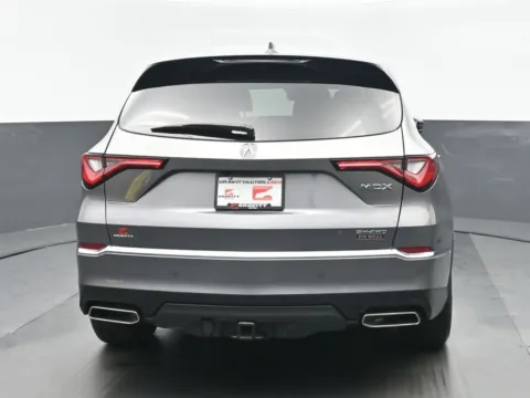 More photos of 2022 Acura MDX Technology at Gravity Autos Chicago, IL