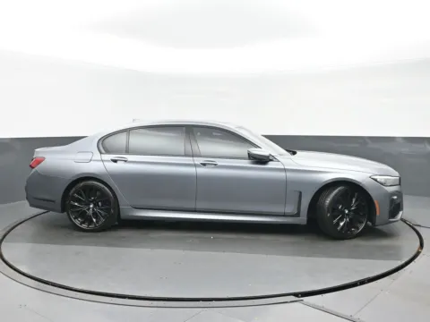 Photos of 2022 BMW 7 Series M760i for sale in Highland Park, IL at Gravity Autos Chicago