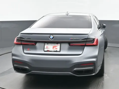 More photos of 2022 BMW 7 Series M760i at Gravity Autos Chicago, IL