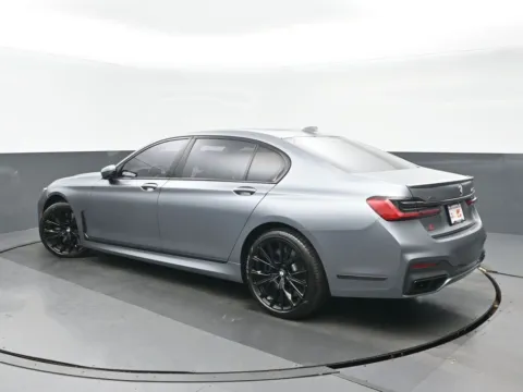More photos of 2022 BMW 7 Series M760i at Gravity Autos Chicago, IL