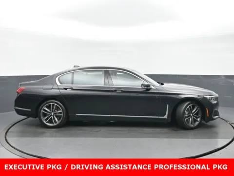 Photos of 2022 BMW 7 Series 750i xDrive for sale in Highland Park, IL at Gravity Autos Chicago