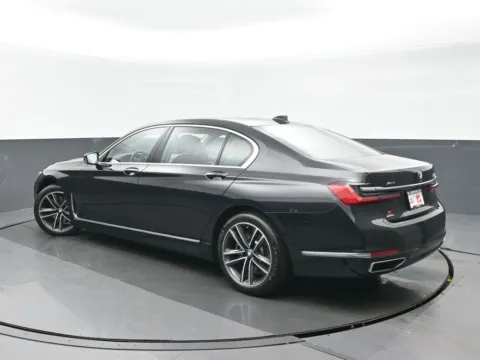 More photos of 2022 BMW 7 Series 750i xDrive at Gravity Autos Chicago, IL