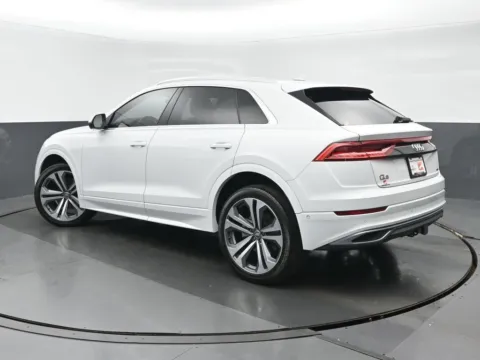 More photos of 2019 Audi Q8 3.0T Prestige at Gravity Autos Chicago, IL