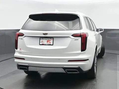 More photos of 2020 Cadillac XT6 Premium Luxury at Gravity Autos Chicago, IL