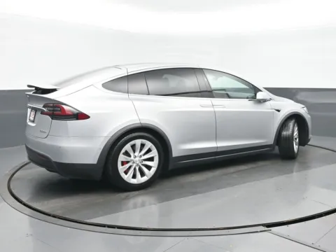 Another view of 2018 Tesla Model X P100D for sale in Highland Park, IL at Gravity Autos Chicago